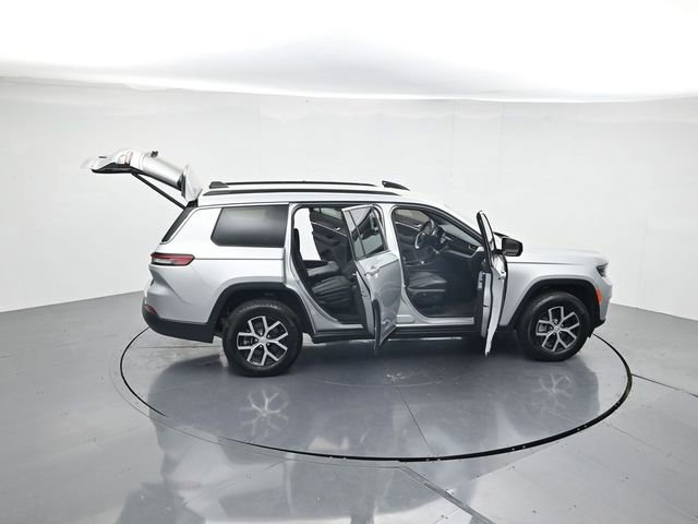 Used 2025 Jeep Grand Cherokee L Limited AWD/4WD image 47