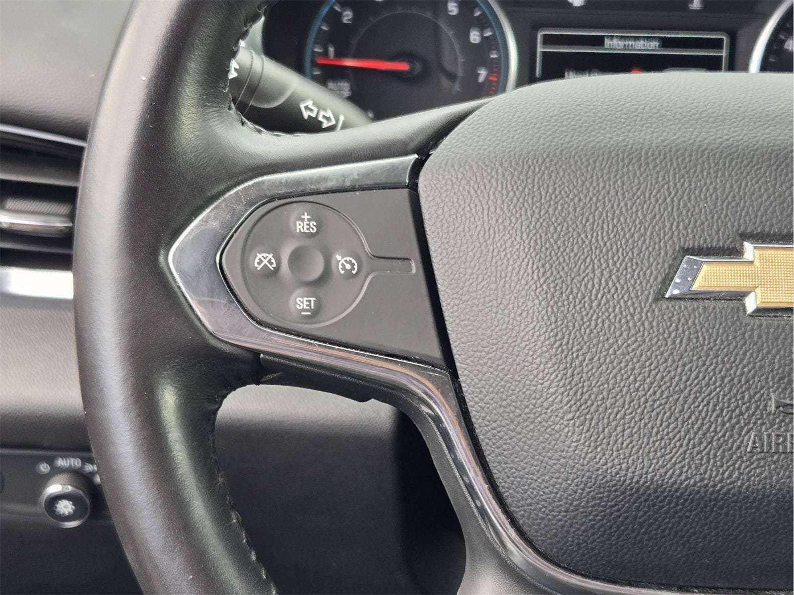 Used 2019 Chevrolet Traverse LT FWD image 26