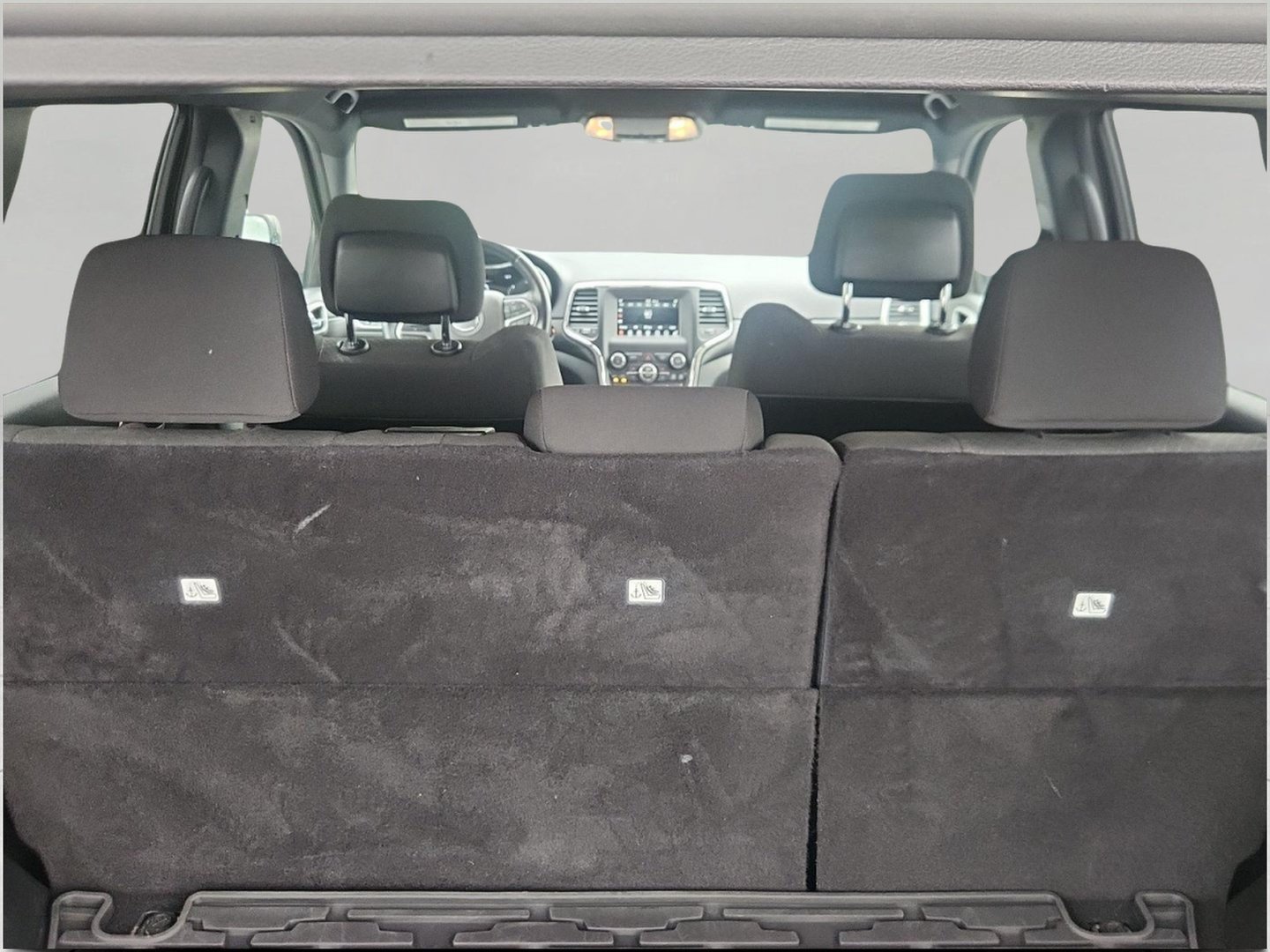 Used 2021 Jeep Grand Cherokee Laredo AWD/4WD image 11