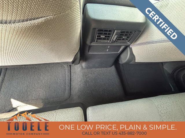 Used 2025 Toyota 4Runner SR5 AWD/4WD image 32