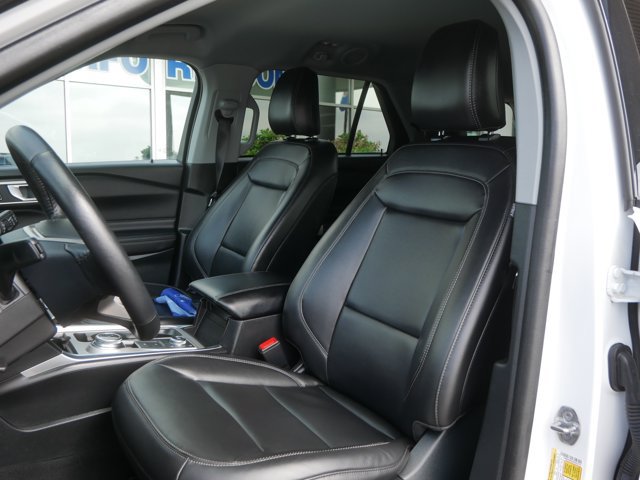 Certified 2024 Ford Explorer XLT AWD/4WD image 10