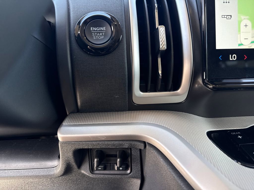 Certified 2025 Ford Expedition Active image 26