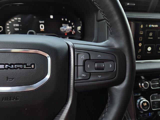 Used 2023 GMC Yukon Denali Ultimate AWD/4WD image 29