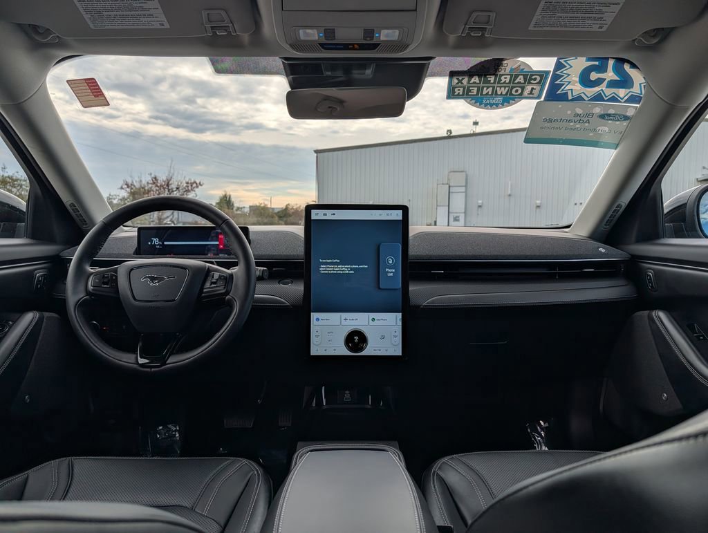 Certified 2025 Ford Mustang Mach-E Premium image 8