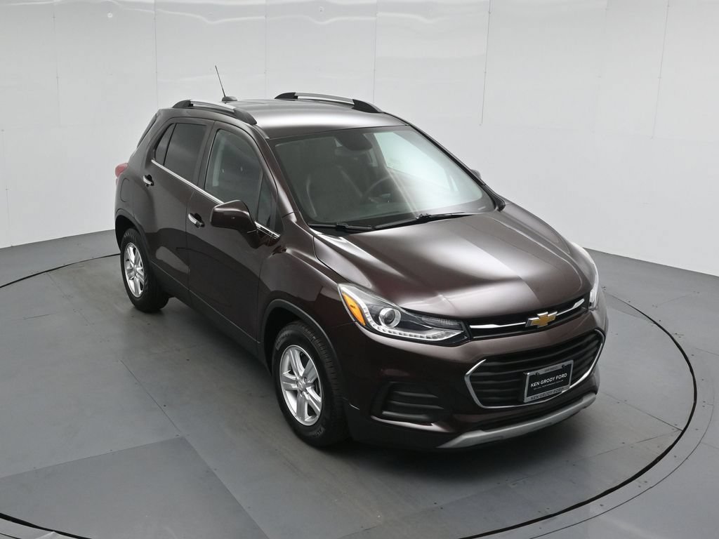 Used 2020 Chevrolet Trax LT w/ LT Convenience Package FWD image 34
