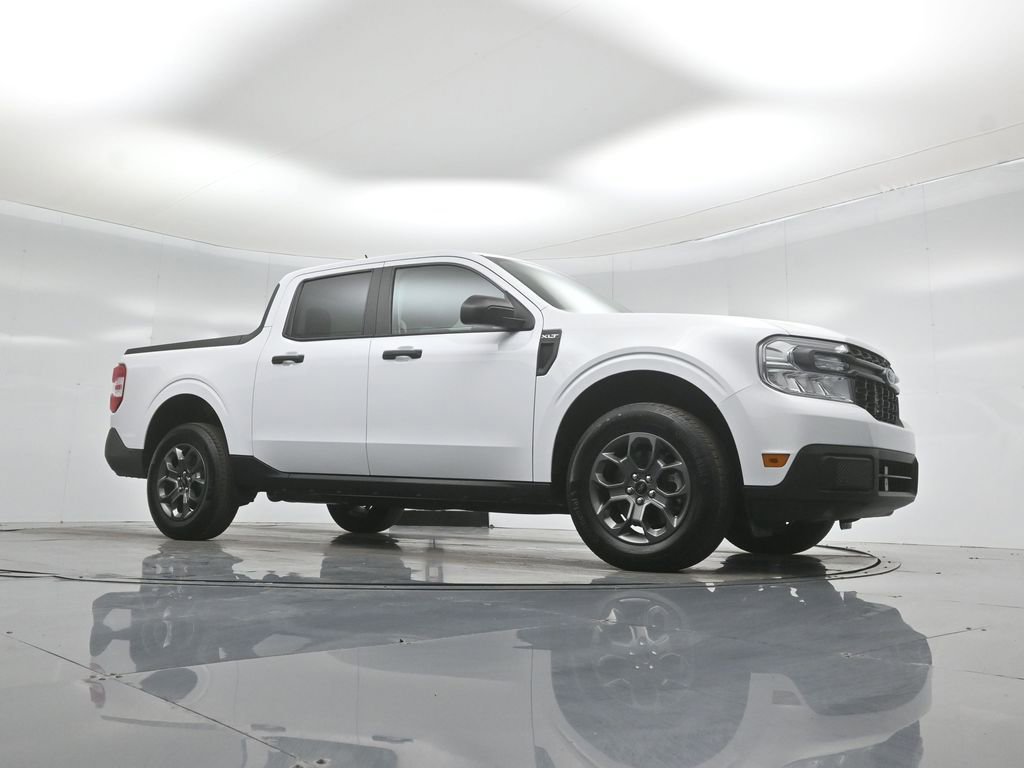 Certified 2023 Ford Maverick XLT FWD image 3