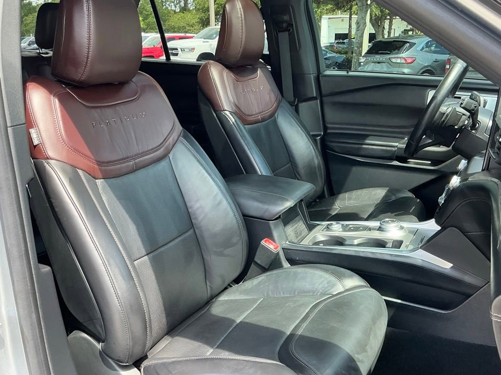 Certified 2020 Ford Explorer Platinum w/ Premium Technology Package AWD/4WD image 18