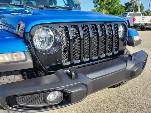 Used 2023 Jeep Gladiator Willys image 7