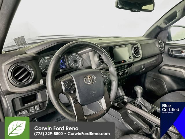 Used 2017 Toyota Tacoma TRD Sport AWD/4WD image 12