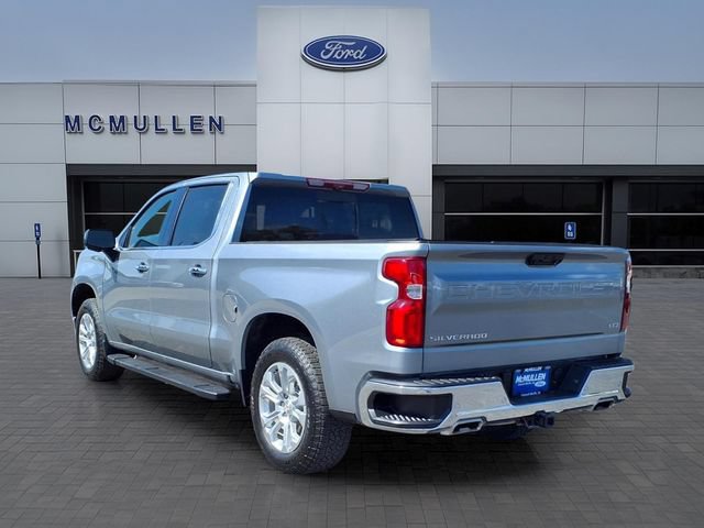 Used 2025 Chevrolet Silverado 1500 LTZ AWD/4WD image 3