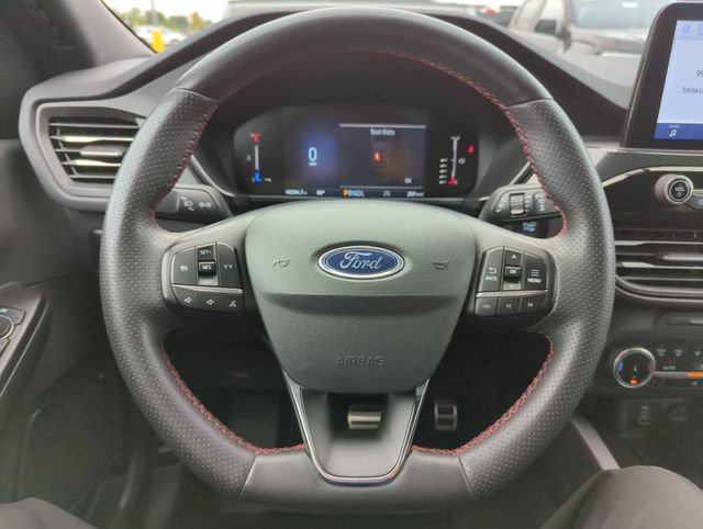 Certified 2024 Ford Escape ST-Line AWD/4WD image 32