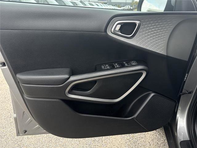 Used 2024 Kia Soul LX w/ Option Group 015 FWD image 23