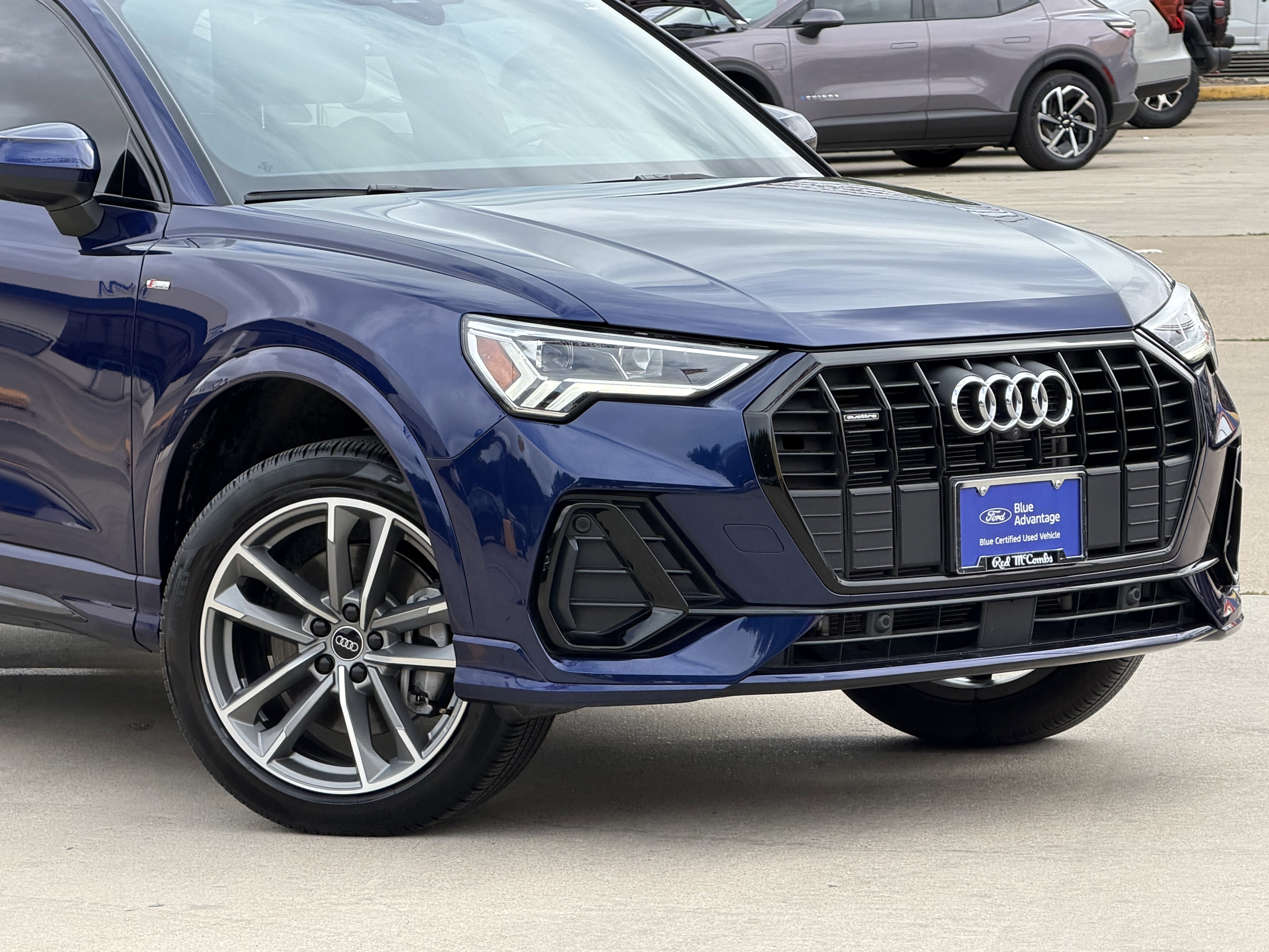 Used 2024 Audi Q3 2.0T Premium Plus w/ Premium Plus Package AWD/4WD image 2