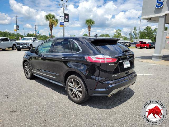 Certified 2019 Ford Edge Titanium w/ Equipment Group 301A FWD image 3