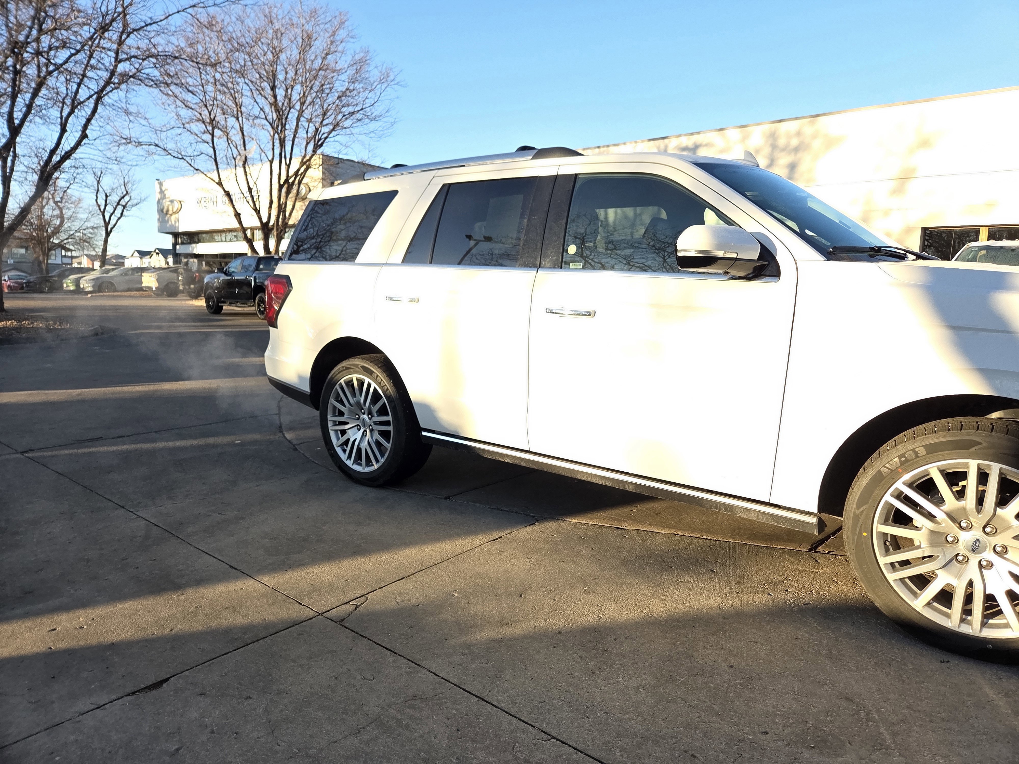 Certified 2024 Ford Expedition Limited image 4