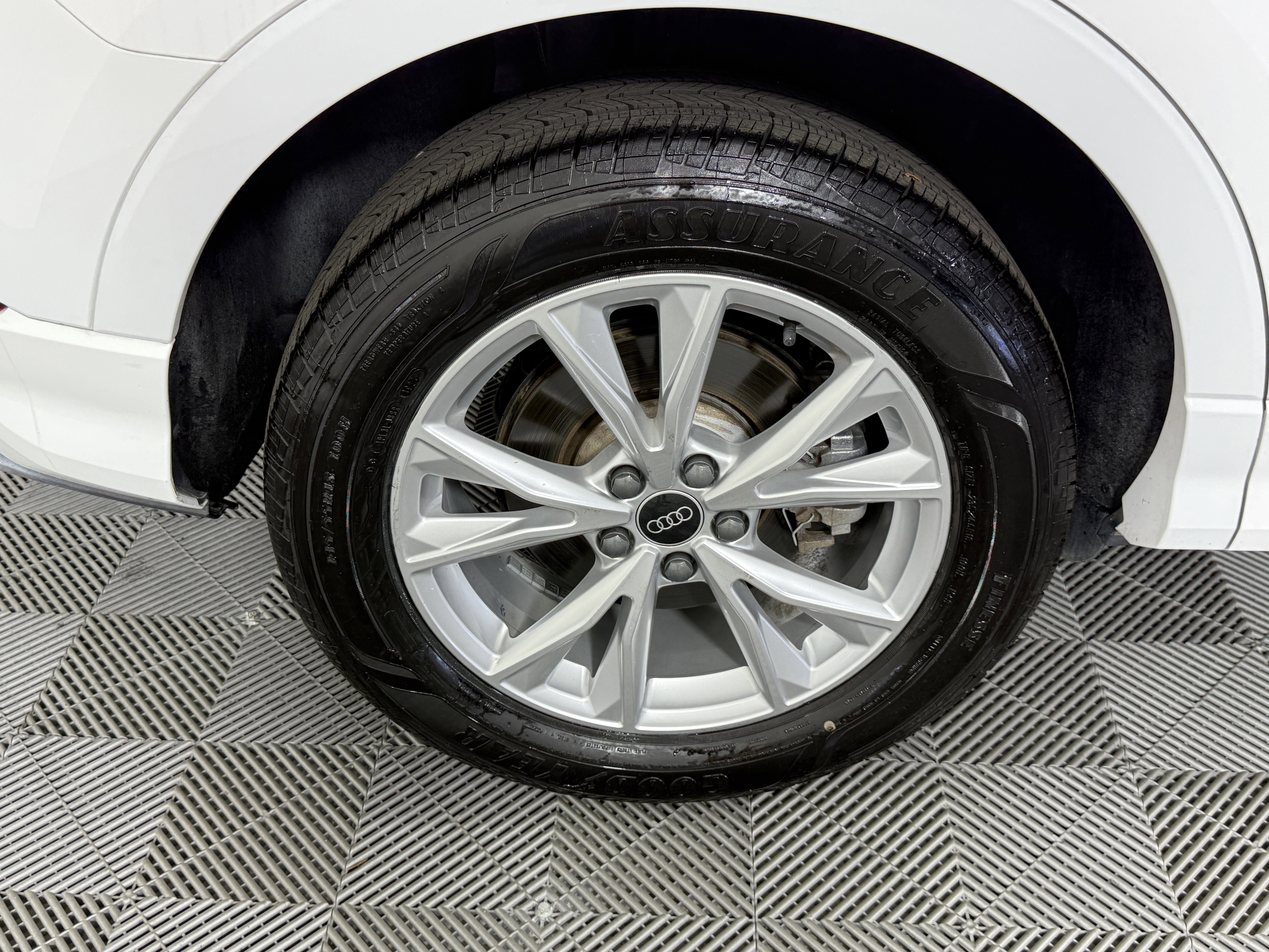 Used 2023 Audi Q3 2.0T Premium image 28