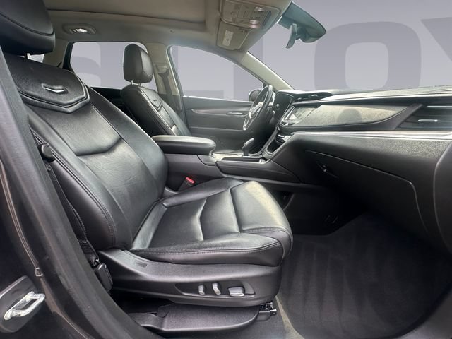 Used 2019 Cadillac XT5 Luxury w/ Advanced Security Package FWD image 17