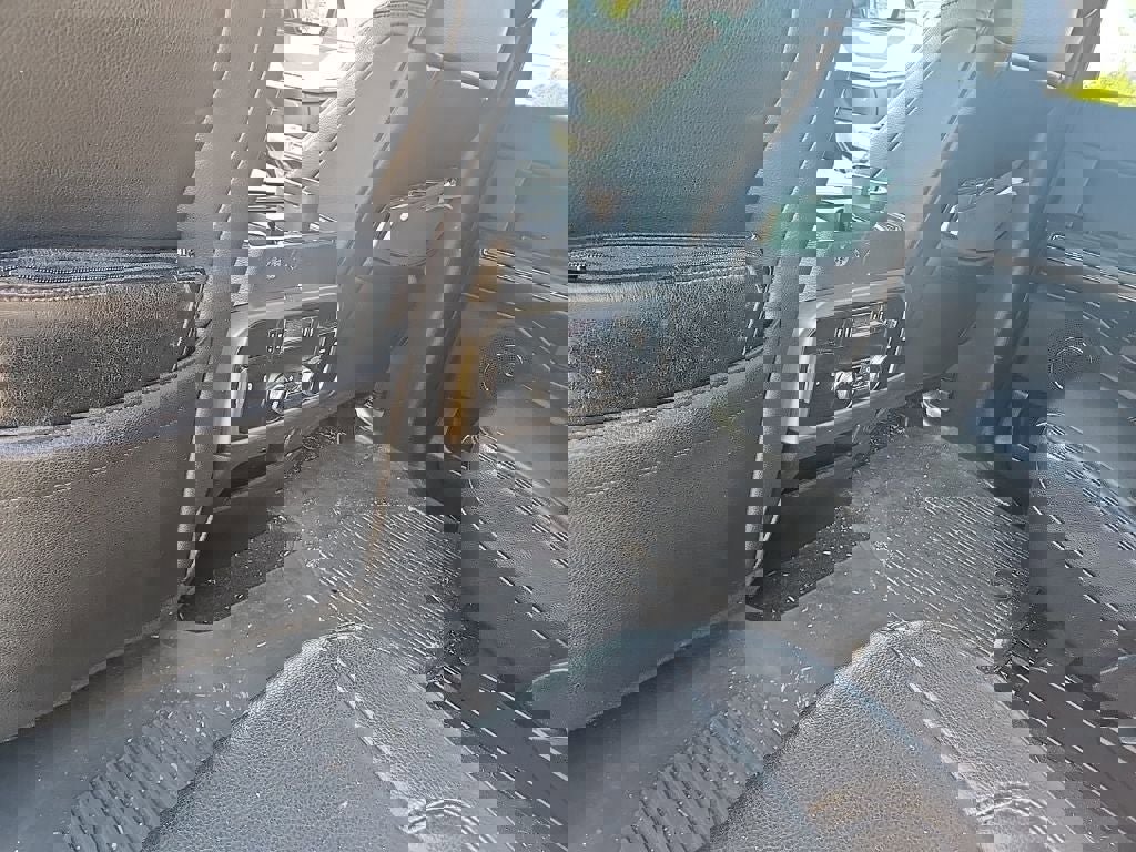 Certified 2020 Ford Expedition XLT w/ Equipment Group 202A image 9