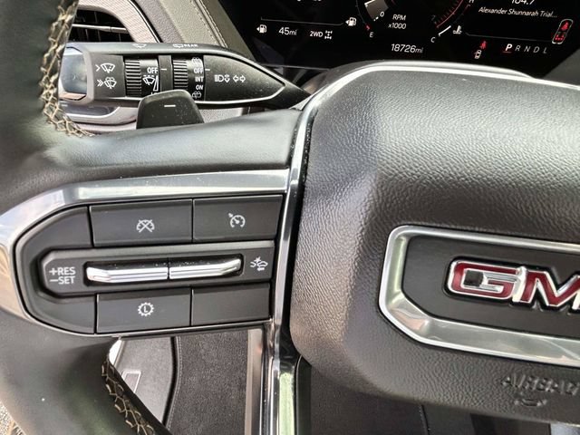 Used 2025 GMC Yukon AT4 w/ AT4 Premium Package AWD/4WD image 8