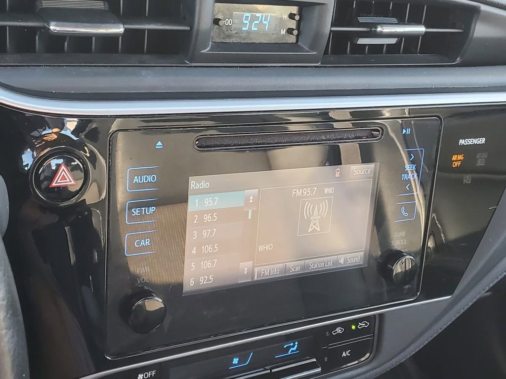 Used 2017 Toyota Corolla L image 23