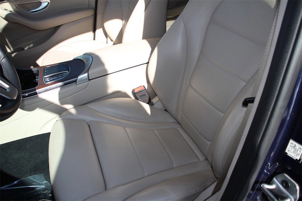 Used 2022 Mercedes-Benz GLC 300 image 24