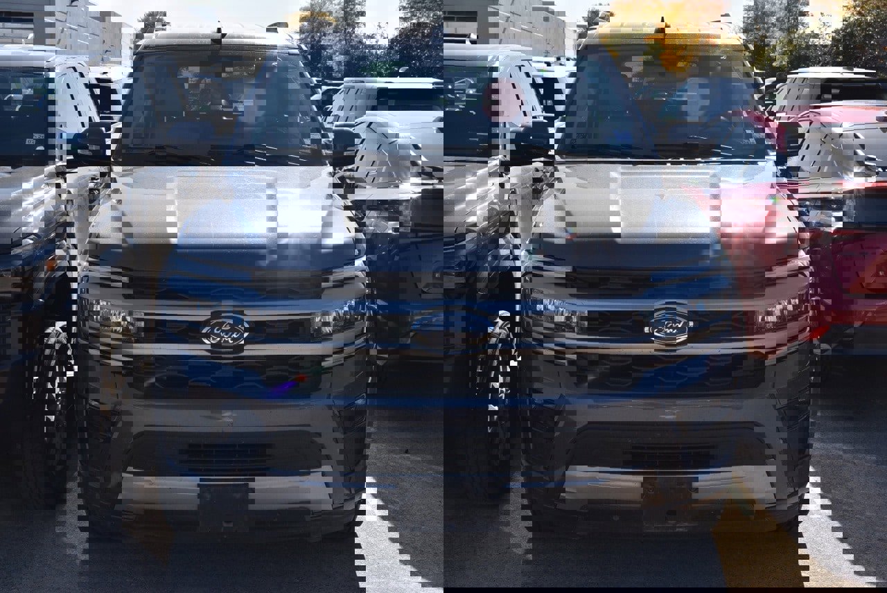 Certified 2023 Ford Expedition XLT image 3