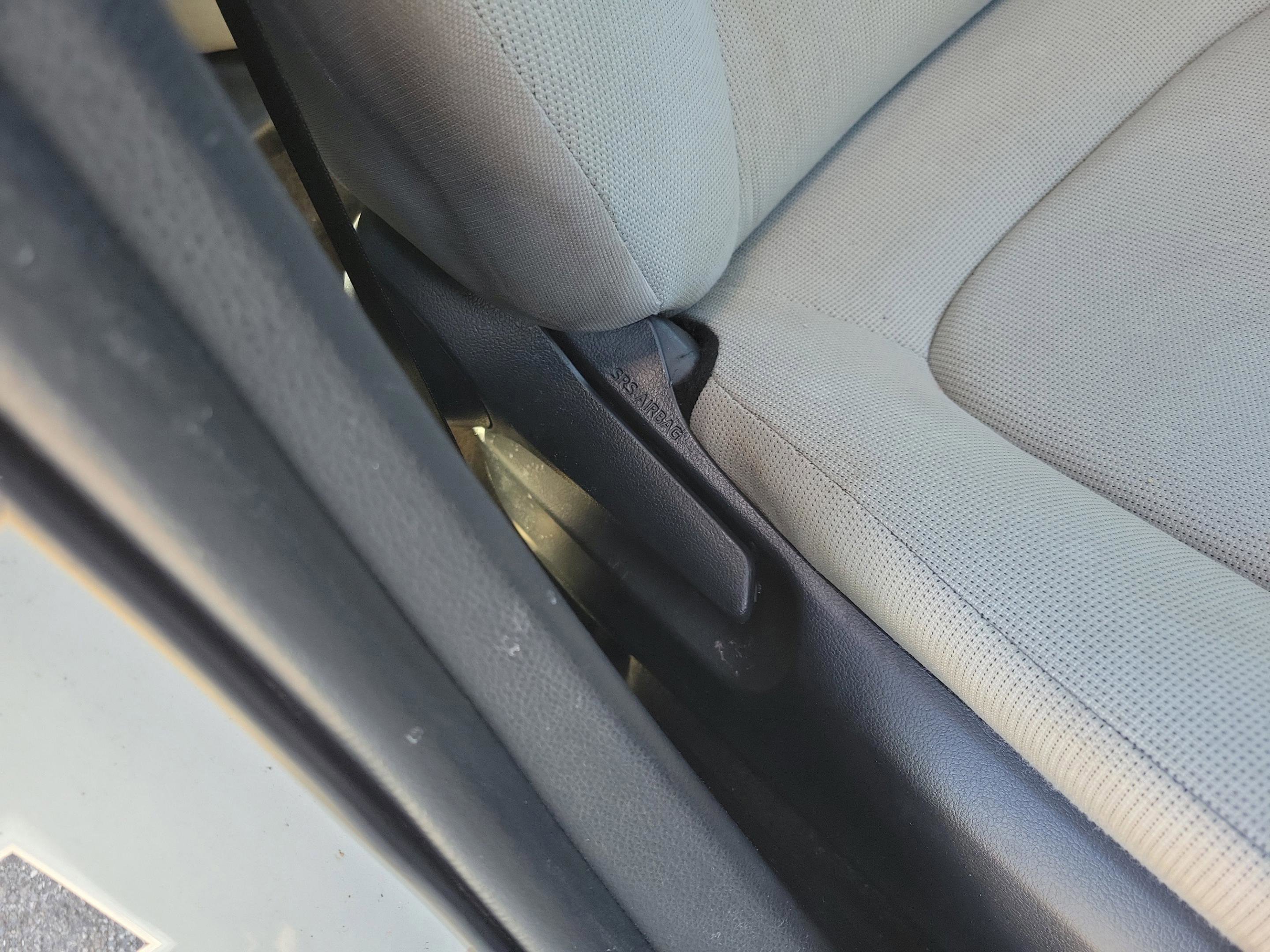 Used 2021 Toyota Corolla LE image 7