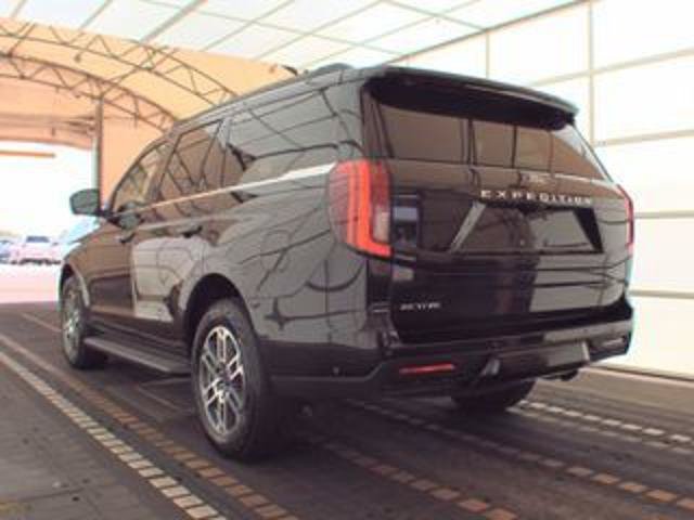 Certified 2025 Ford Expedition Active AWD/4WD image 2