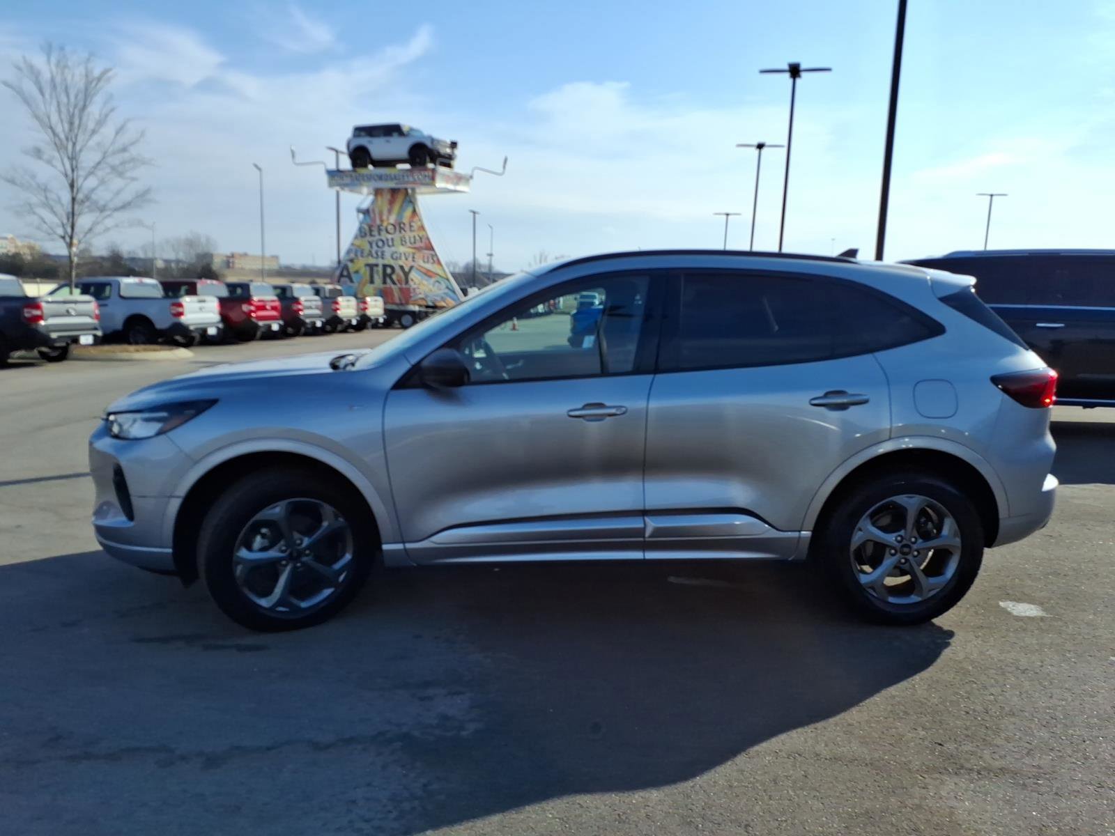 Certified 2024 Ford Escape ST-Line image 2