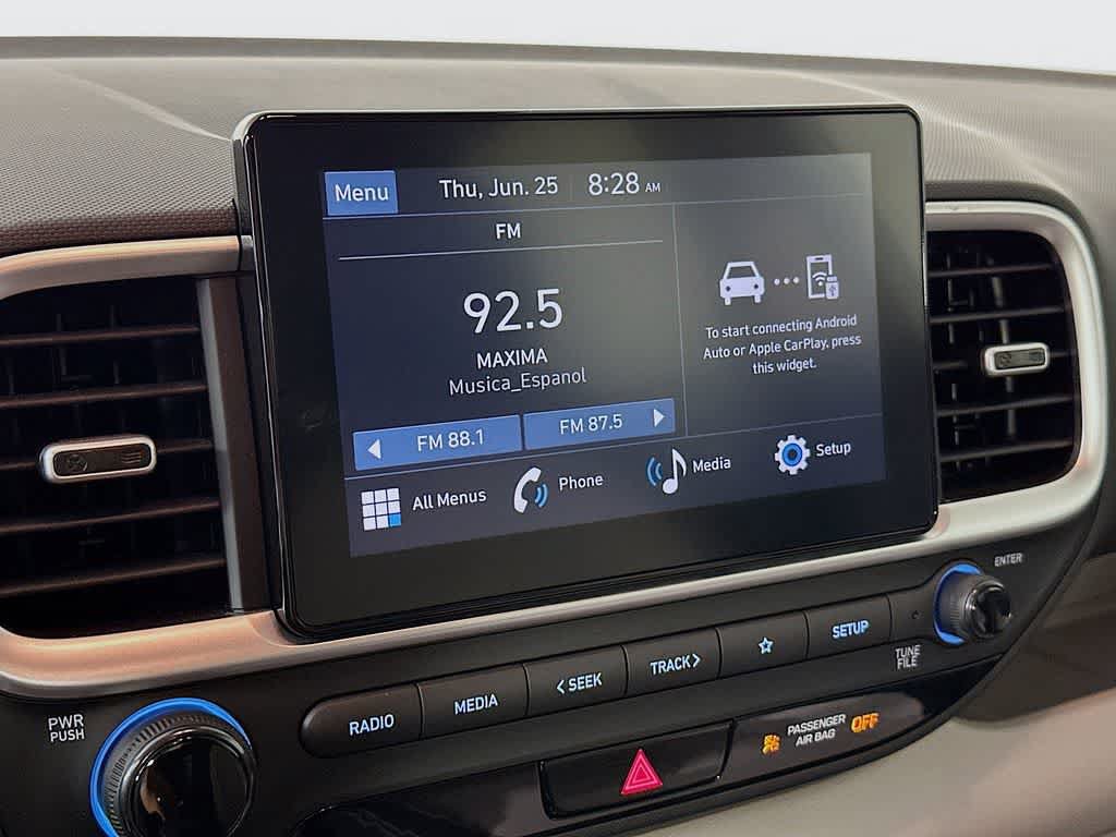 Used 2025 Hyundai Venue SEL FWD image 16