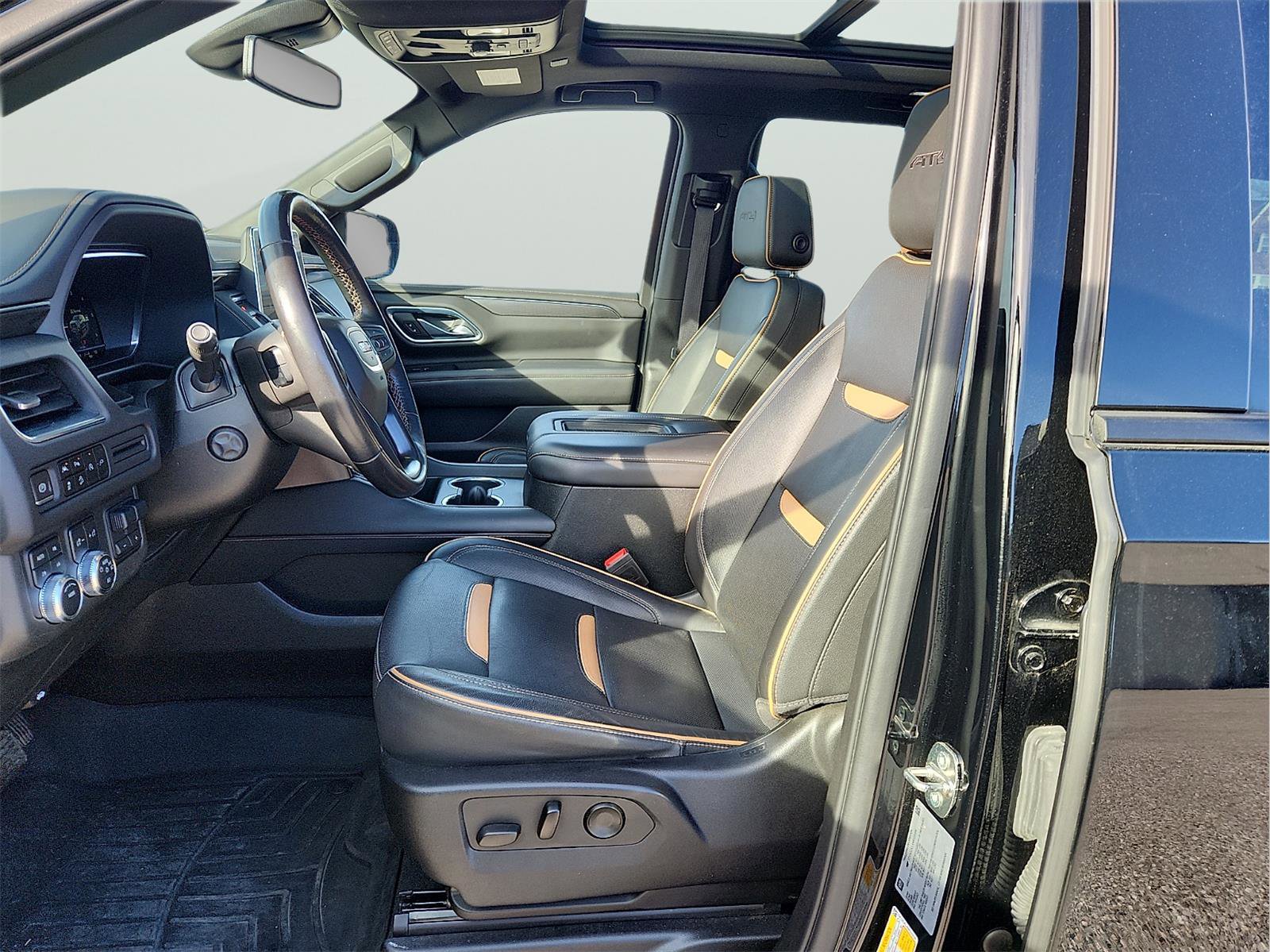 Used 2022 GMC Yukon AT4 w/ Max Trailering Package AWD/4WD image 28