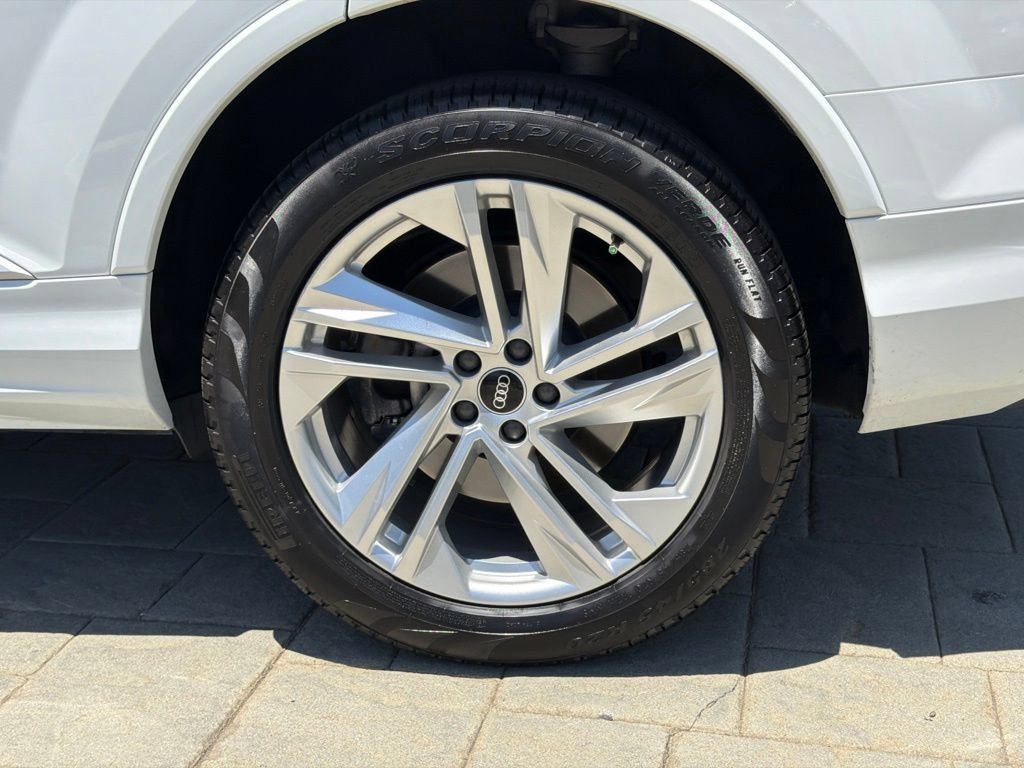 Used 2021 Audi Q7 2.0T Premium w/ Convenience Package AWD/4WD image 19