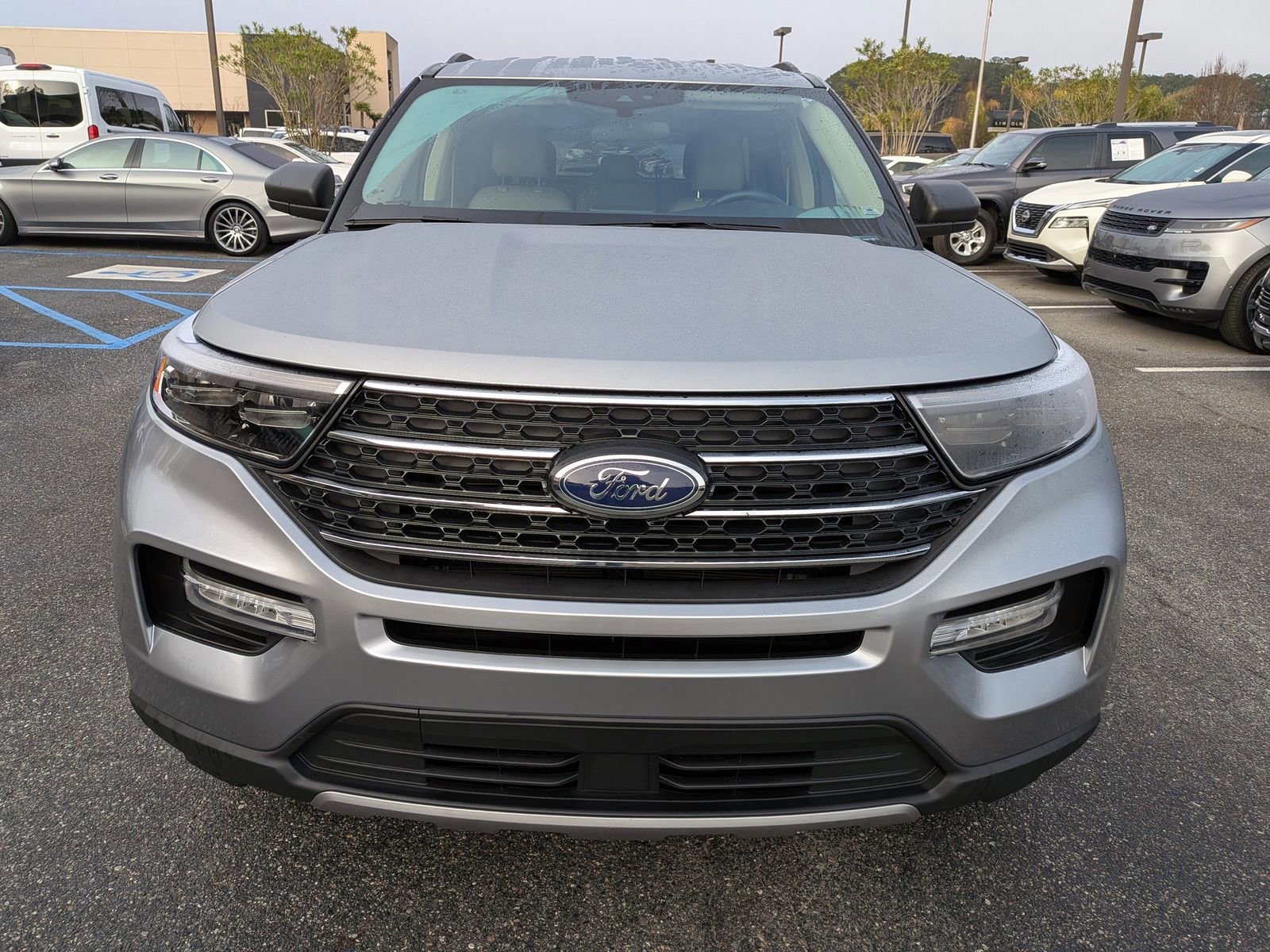 Certified 2023 Ford Explorer XLT w/ Equipment Group 202A image 9