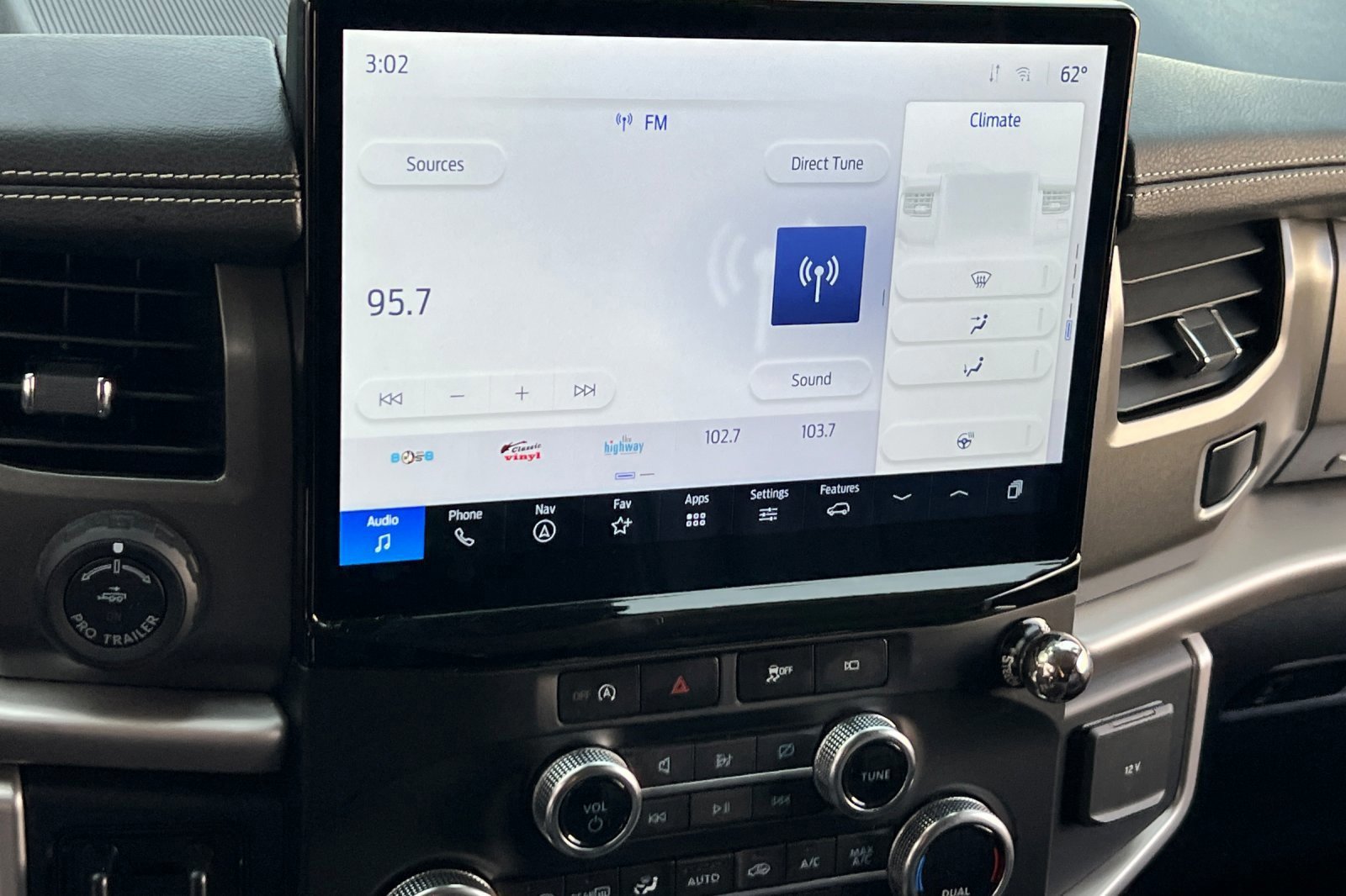 Certified 2024 Ford Expedition XLT image 21