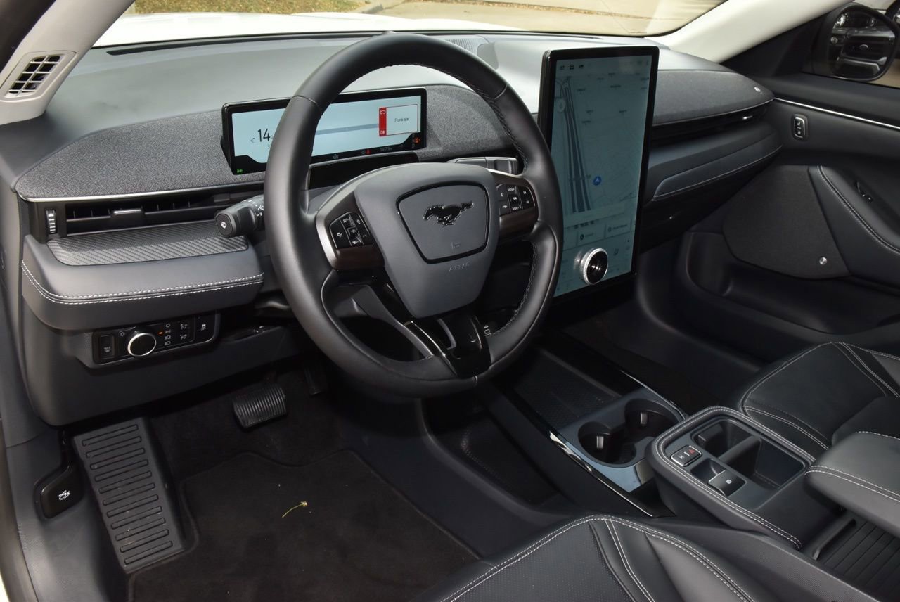 Certified 2025 Ford Mustang Mach-E Premium image 33