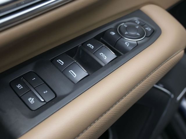 Used 2024 Chevrolet Suburban Premier image 17