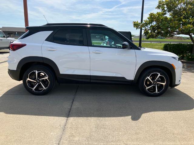 Used 2023 Chevrolet TrailBlazer RS w/ Sun and Liftgate Package FWD image 6