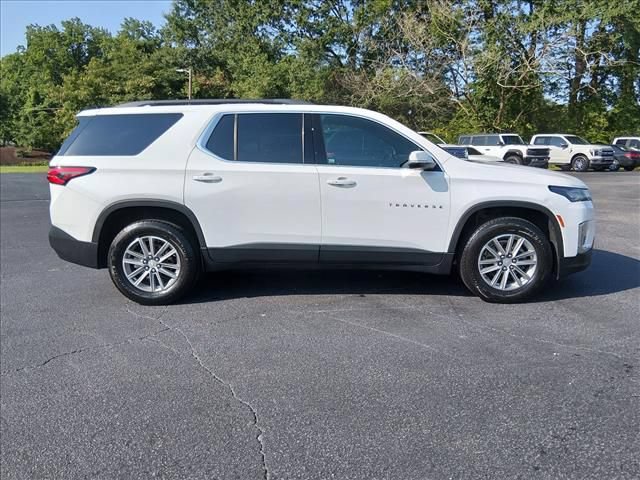 Used 2023 Chevrolet Traverse LT FWD image 3
