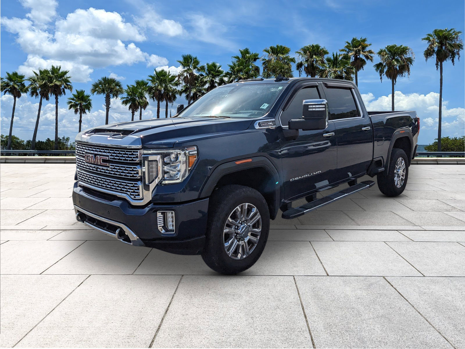 Used 2022 GMC Sierra 2500 Denali w/ Denali Ultimate Package image 4
