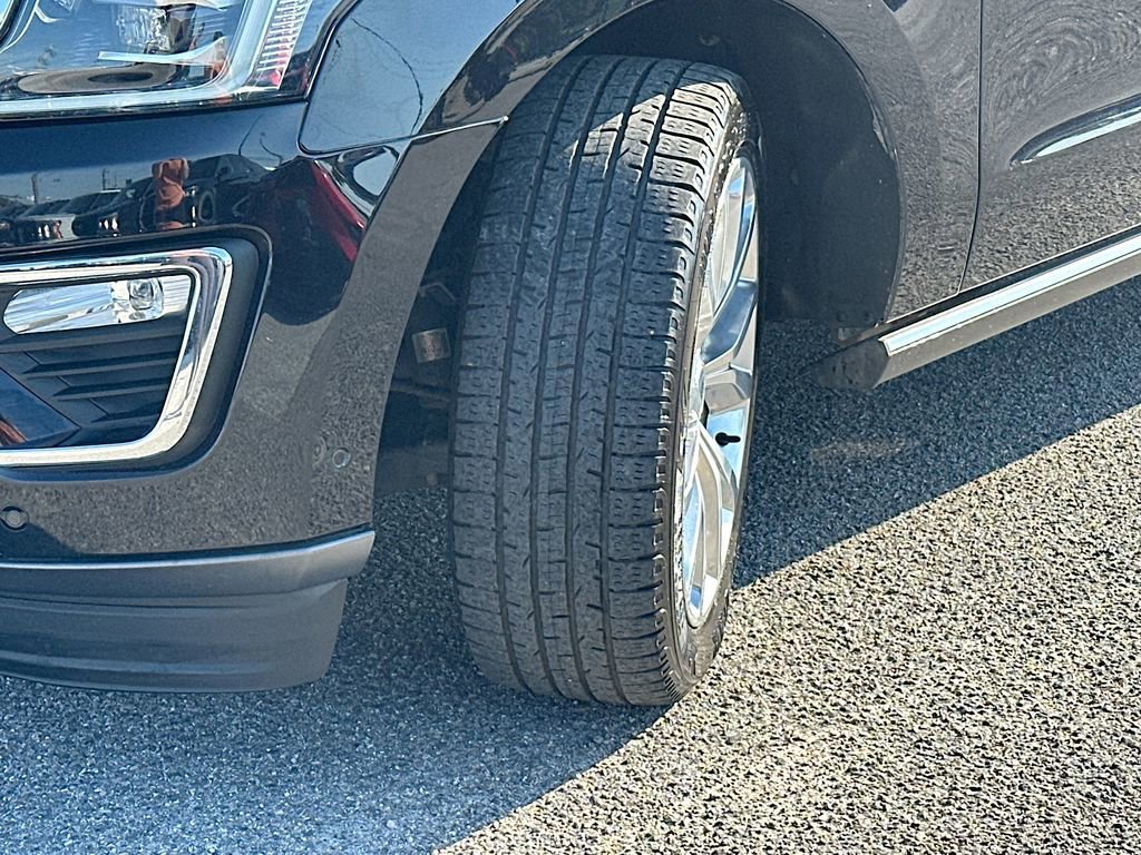 Certified 2019 Ford Expedition Limited w/ Equipment Group 302A AWD/4WD image 25