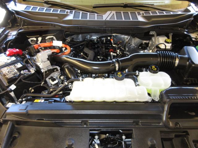 Certified 2025 Ford F150 XLT w/ Equipment Group 302A MID AWD/4WD image 27
