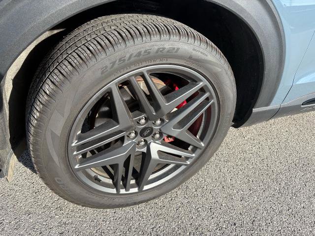 Certified 2025 Ford Explorer ST-Line w/ ST-Line Street Pack image 5