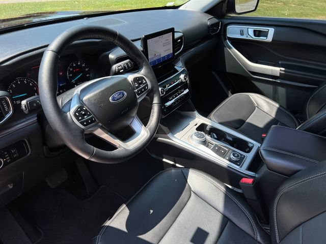 Certified 2023 Ford Explorer Limited w/ Equipment Group 301A AWD/4WD image 18