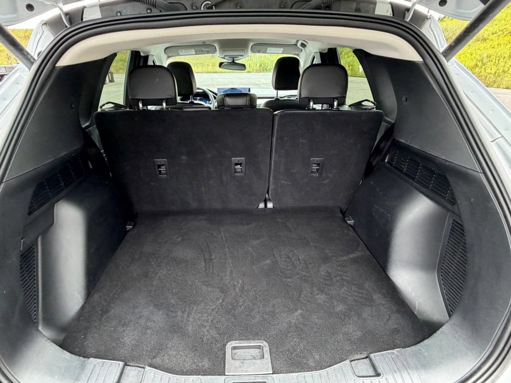 Certified 2025 Ford Escape Platinum AWD/4WD image 46