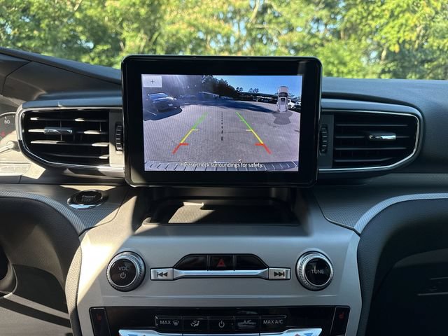 Certified 2023 Ford Explorer XLT w/ Equipment Group 202A AWD/4WD image 17