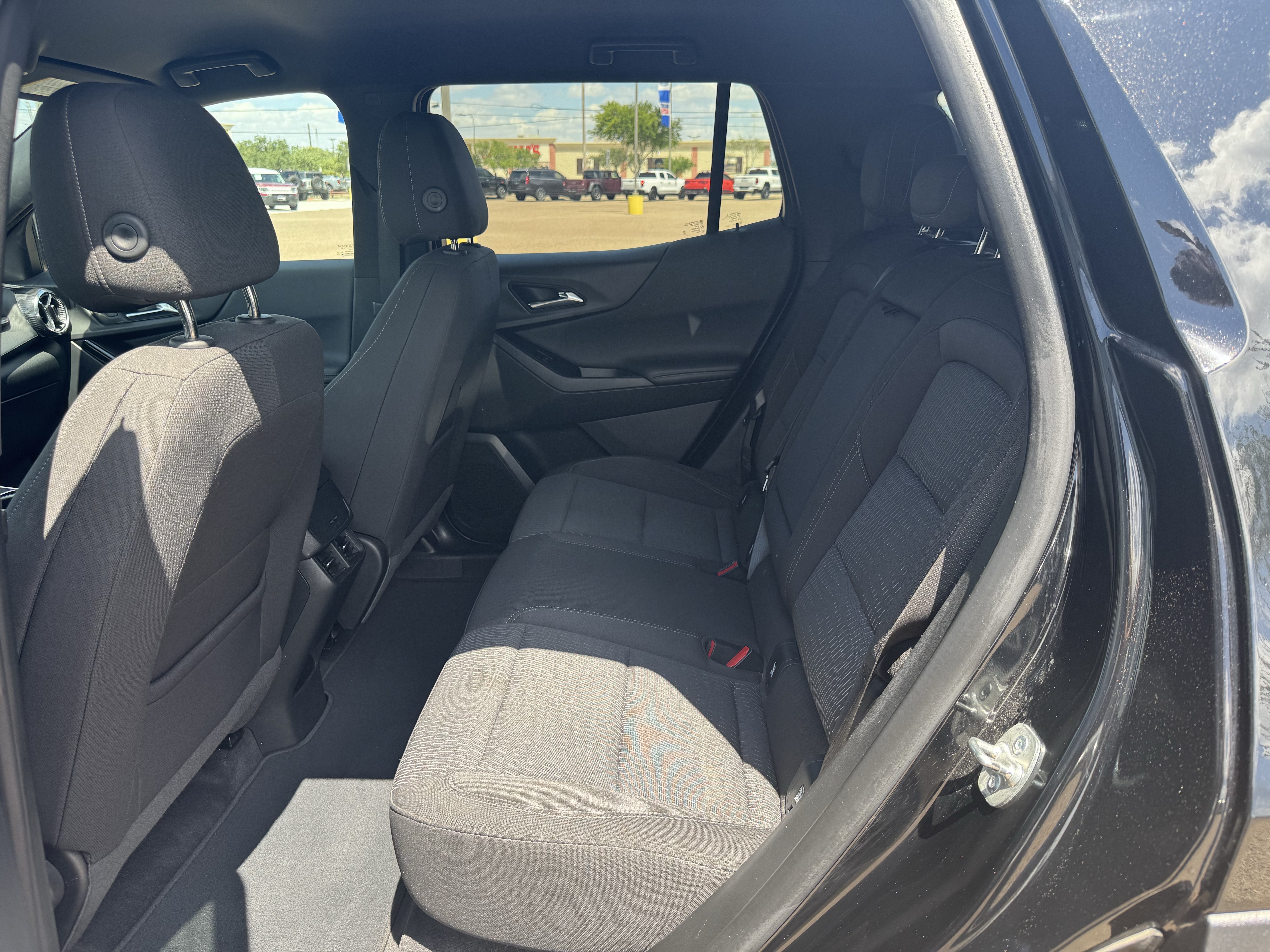 Used 2025 Chevrolet Equinox LT w/ Midnight Edition FWD image 24