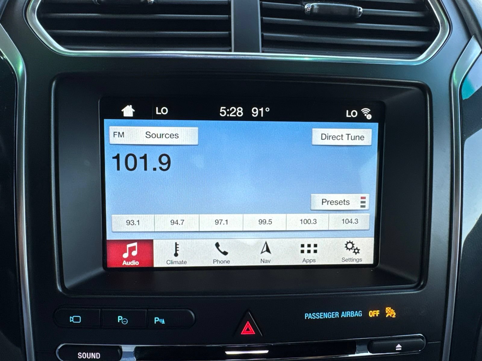 Certified 2018 Ford Explorer Platinum AWD/4WD image 32