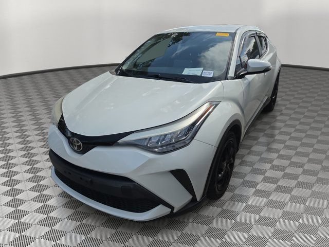 Used 2020 Toyota C-HR LE FWD image 2