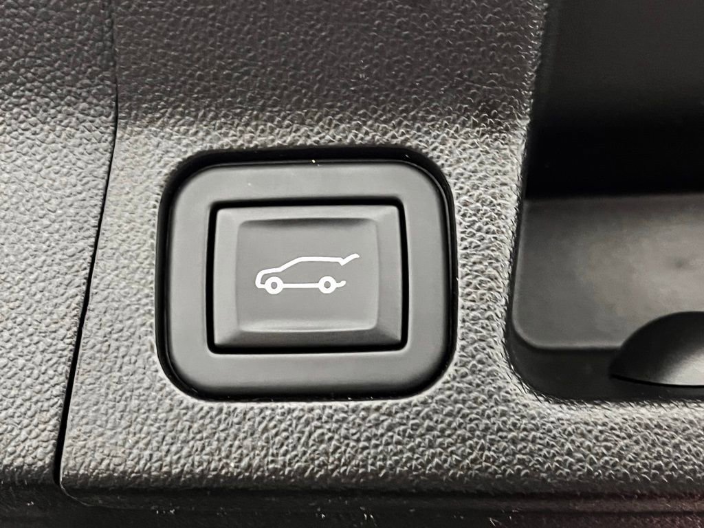 Used 2023 GMC Acadia AT4 w/ Preferred Package image 15