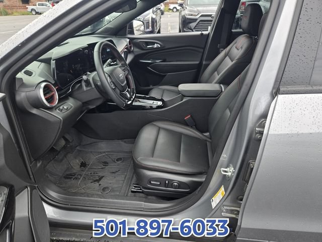 Used 2025 Chevrolet Trax RS w/ Sunroof Package FWD image 10